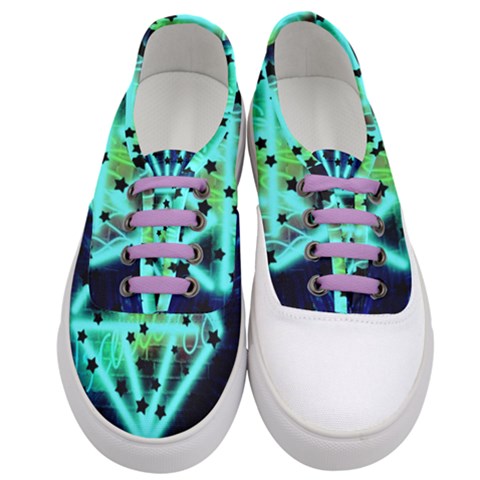 Women s Classic Low Top Sneakers 