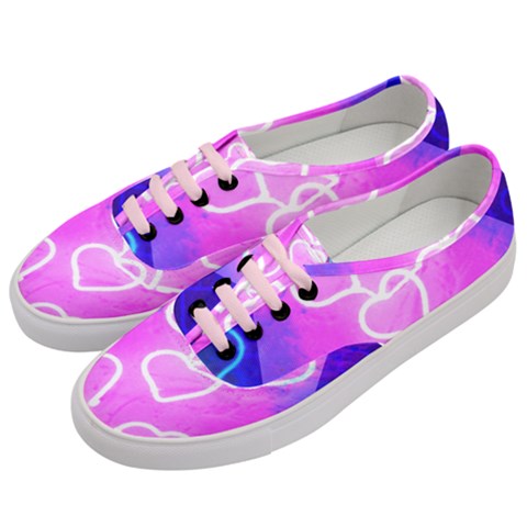 Women s Classic Low Top Sneakers 
