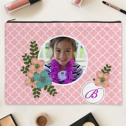 Cosmetic Bag (xxxl): Pink Quatrefoil By Jennyl Front