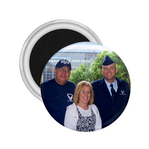 Moe, Nancy & Ben (magnet) By Nancy Front