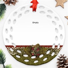 Ornament (Round Filigree): Christmas13 Ornament (Round Filigree): Christmas13