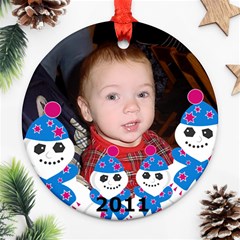 snowman family ornament - Ornament (Round)