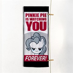 Pinkie Watching You - Hand Towel