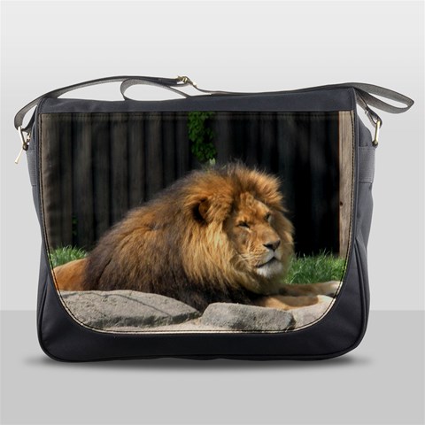 Messenger Bag Front