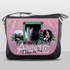 This is me! - Messenger Bag