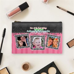 Hug the one you love. - Cosmetic Bag (Medium)